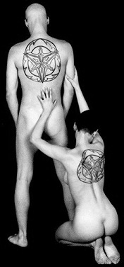 [Bild: Mann und Frau, Foto aus dem Booklet]